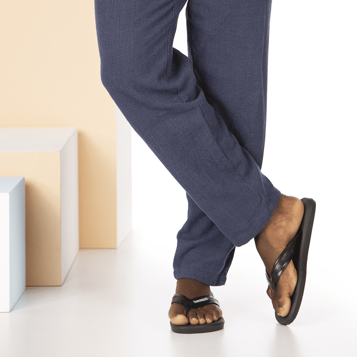 Chinelo Top Max Comfort Preto: Tiras Largas e Solado Anatômico para Conforto